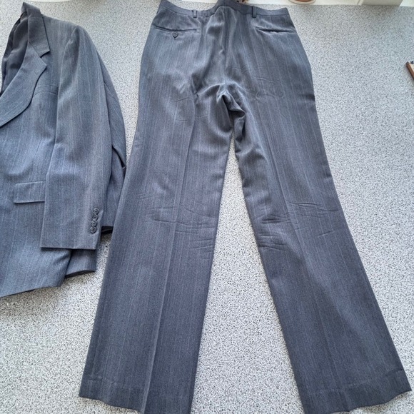 Hart Schaffner Marx Gray Blue Pinstripe Wool Suit 42L 2 Piece Hidden Flaw - Picture 14 of 16
